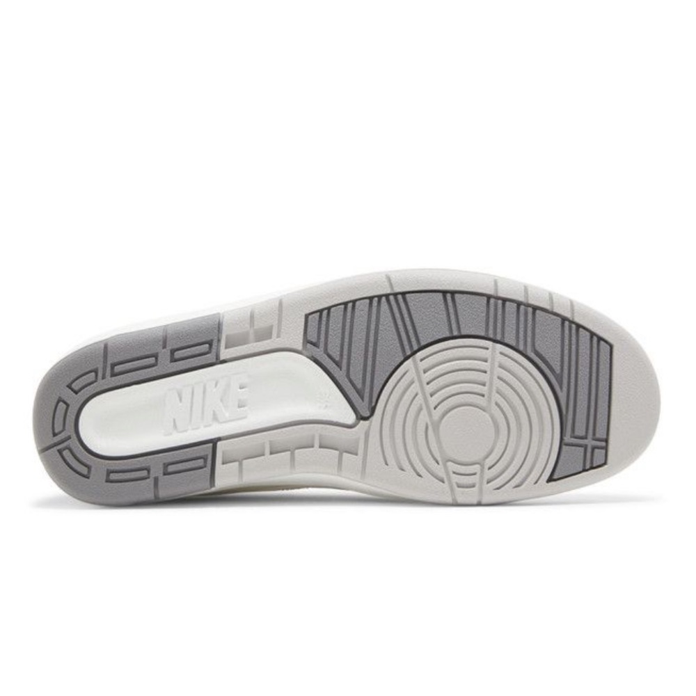 Jordan 2 retro gs
Cement grey
Brand new - Picture 8 of 10
